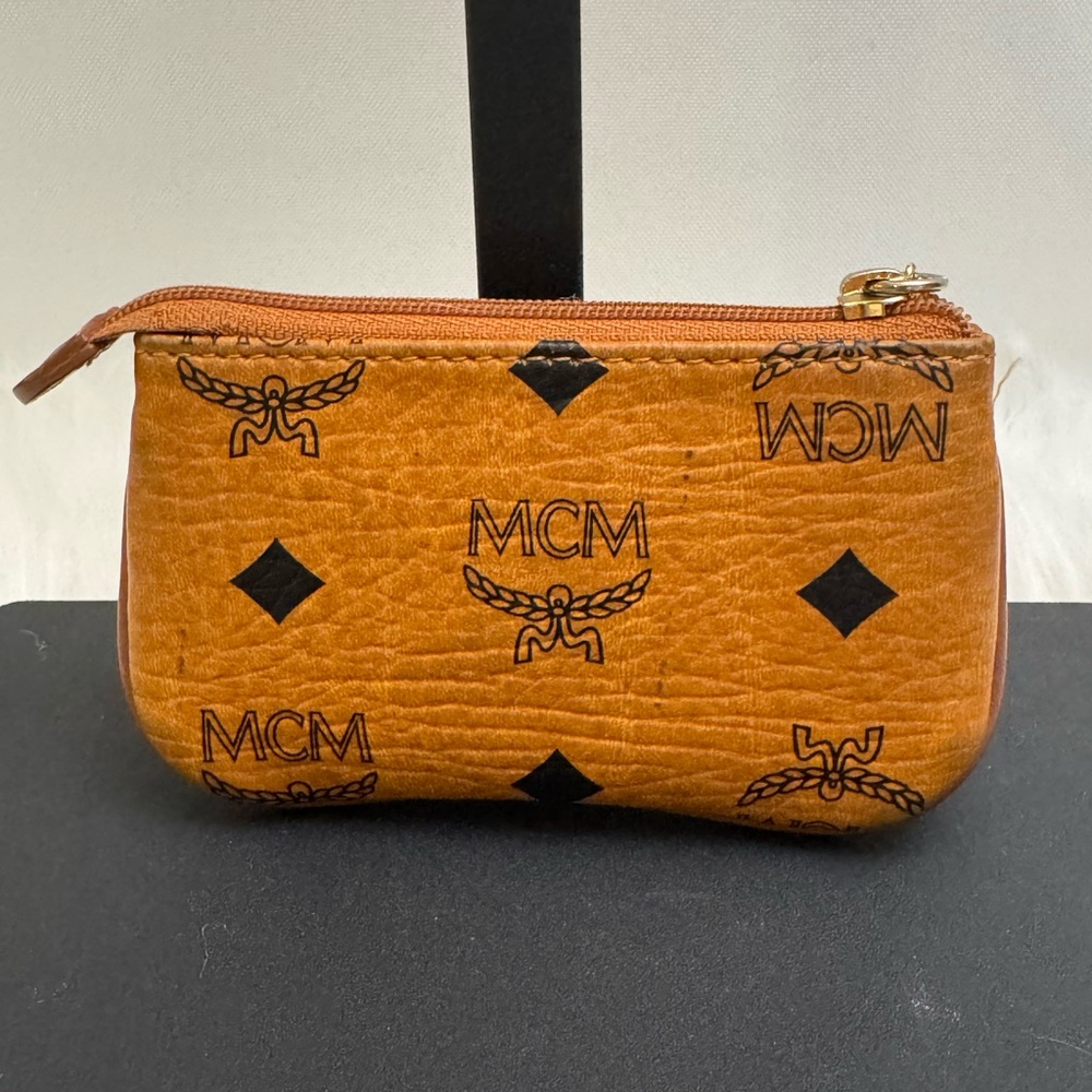 MCM Card Holder - Picture 2 of 10